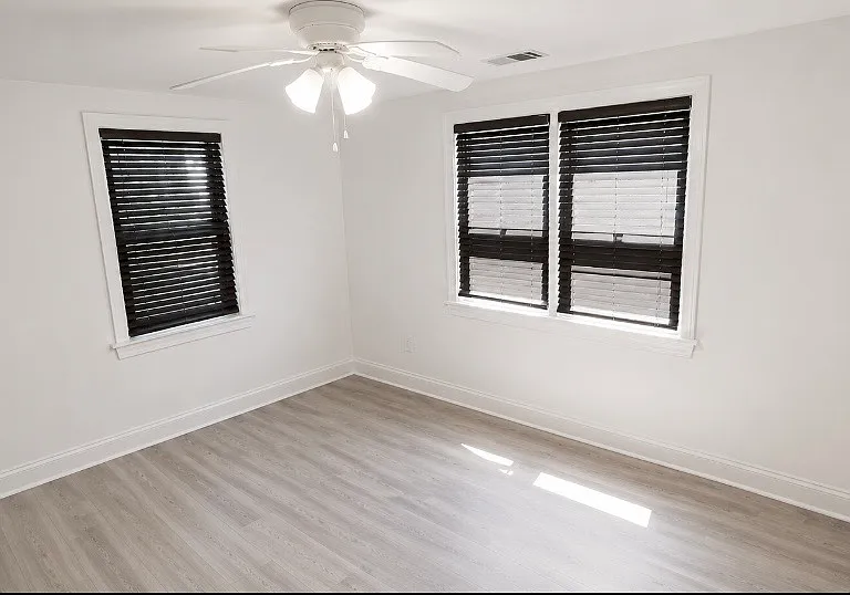 2820 Vincent Ave — Photo 5