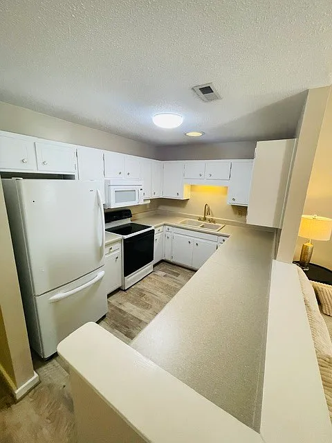 11 Mulberry Ln — Photo 3
