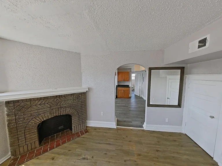 5200 Montour St — Photo 2