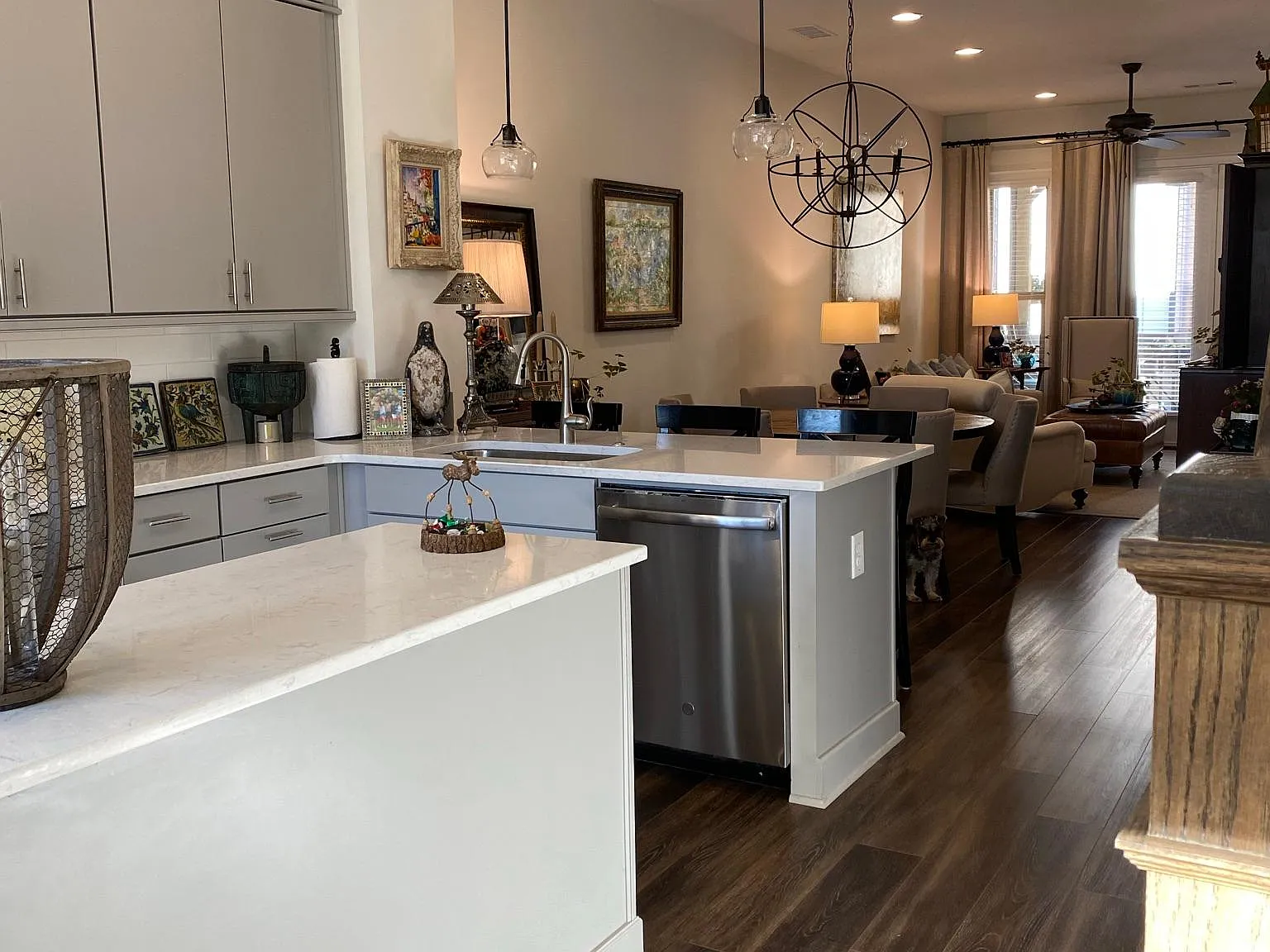 2 bed, 2.5 bath, 1632 sqft, $3,750 — Photo 4