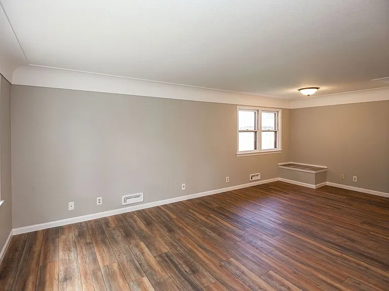 822 Walnut St — Photo 4