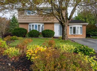 93 Dorothea Dr, Halifax, NS B2W 2E7