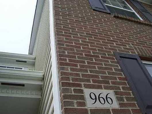 5th image of 966 Carnoustie Cir