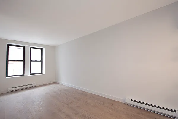 Rented by R New York | media 9