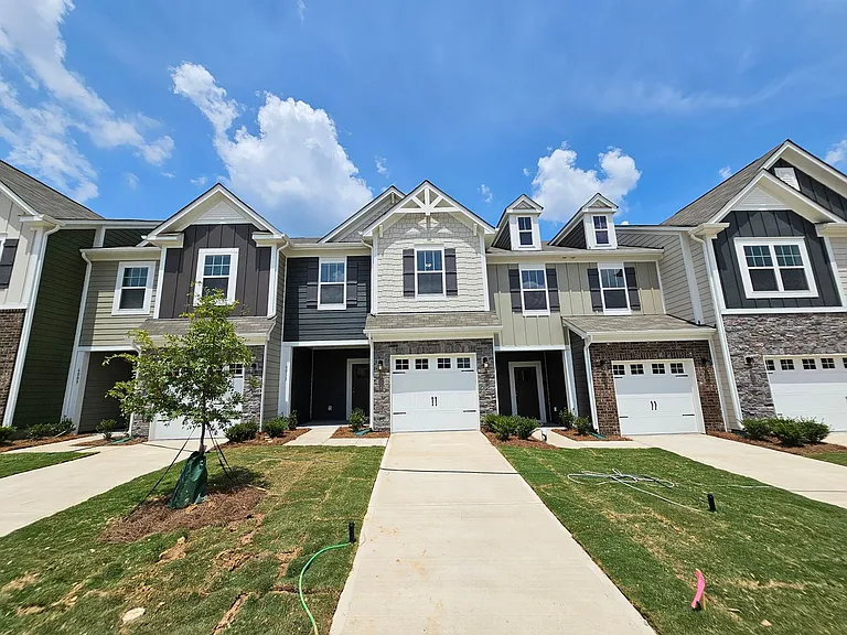 6013 Rizer Dr — Photo 2