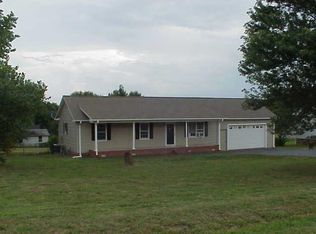 109 Glyn Oaks Dr, Boiling Springs, SC 29316