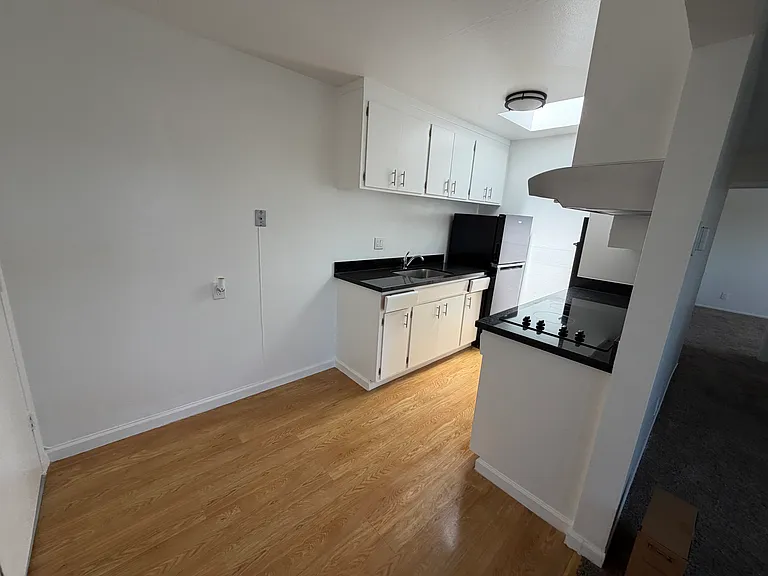 490 Talbert St #301 — Photo 5