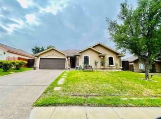 1211 Whisper Hill Dr, Laredo, TX 78045