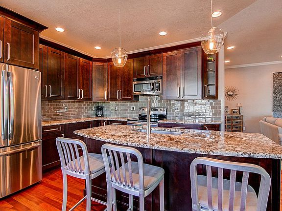 All soft-close cabinets