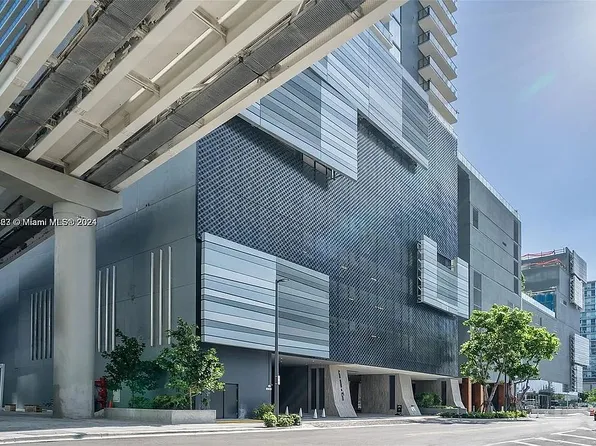 68 SE 6th St #1901, Miami, FL 33130