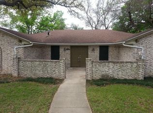 1105 Joanna Cir, Desoto, TX 75115