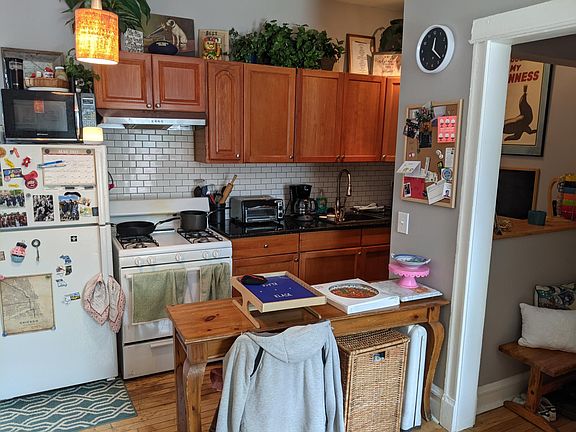 5th image of 2200 N California Ave #2R
