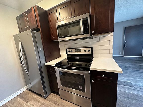 5th image of 1906 E 1st St APT 5B