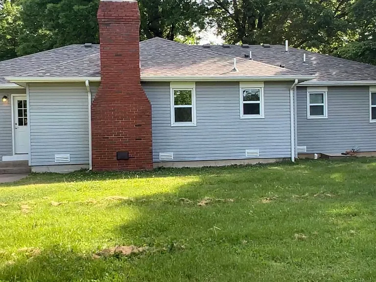 2535 S Prospect Ave — Photo 18