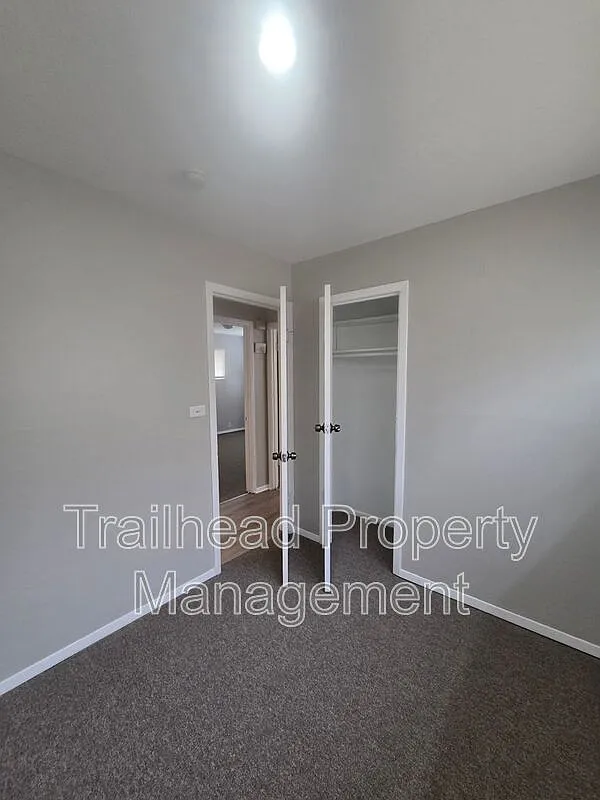 4 bed, 1.0 bath, 1176 sqft, $1,399 — Photo 3