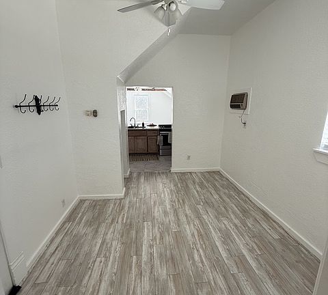 2nd image of 190 Lubeck Rd APT 5