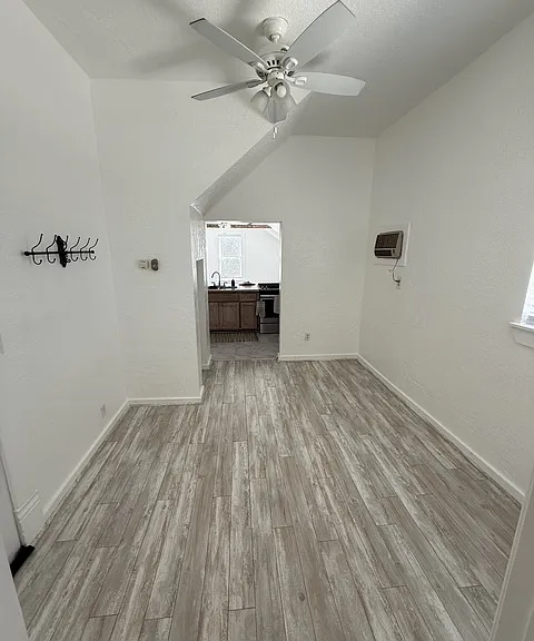 190 Lubeck Rd #5 — Photo 2