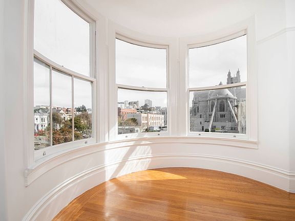 2nd image of 2400-4 Bush St #3