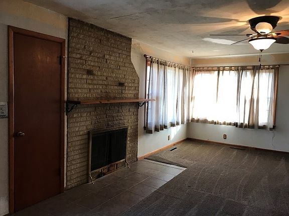 3rd image of 3245 N Arkansas Ave