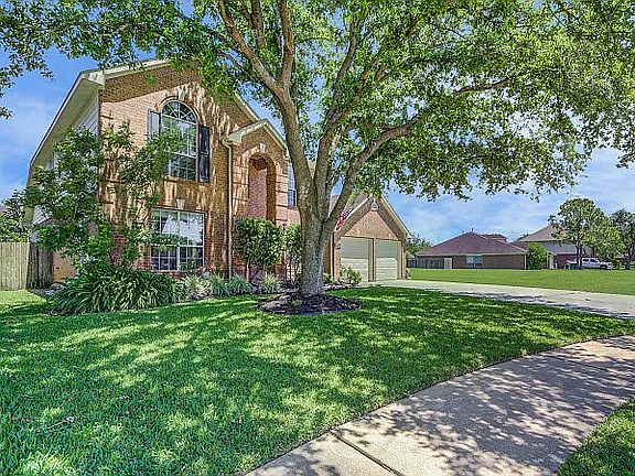 3rd image of 4502 Avery Hollow Ct
