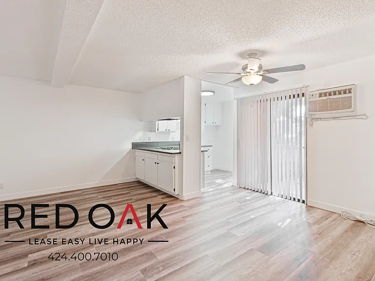 8614 Woodley Ave #219 — Photo 4
