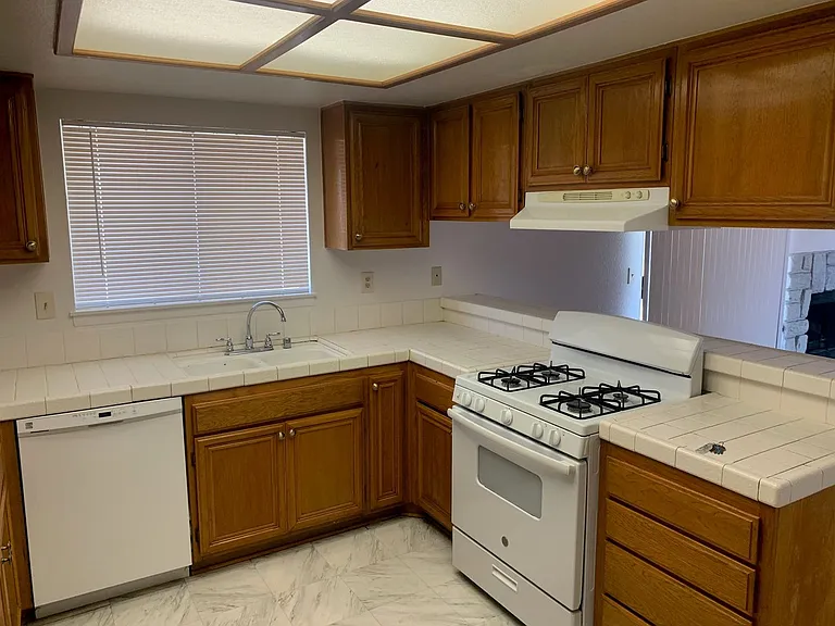 22266 Hurons Ave — Photo 3