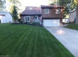 2985 Reeves Rd, Willoughby, OH 44094