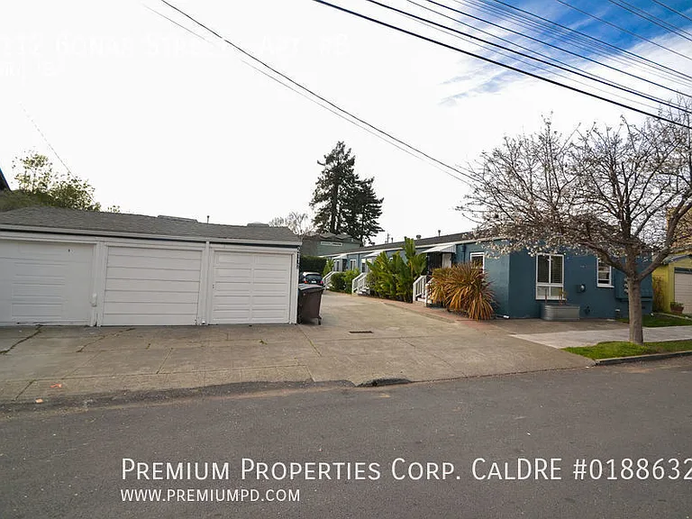 2112 Bonar St #B — Photo 18
