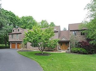 14 Crow Creek Ln, Wayne, PA 19087