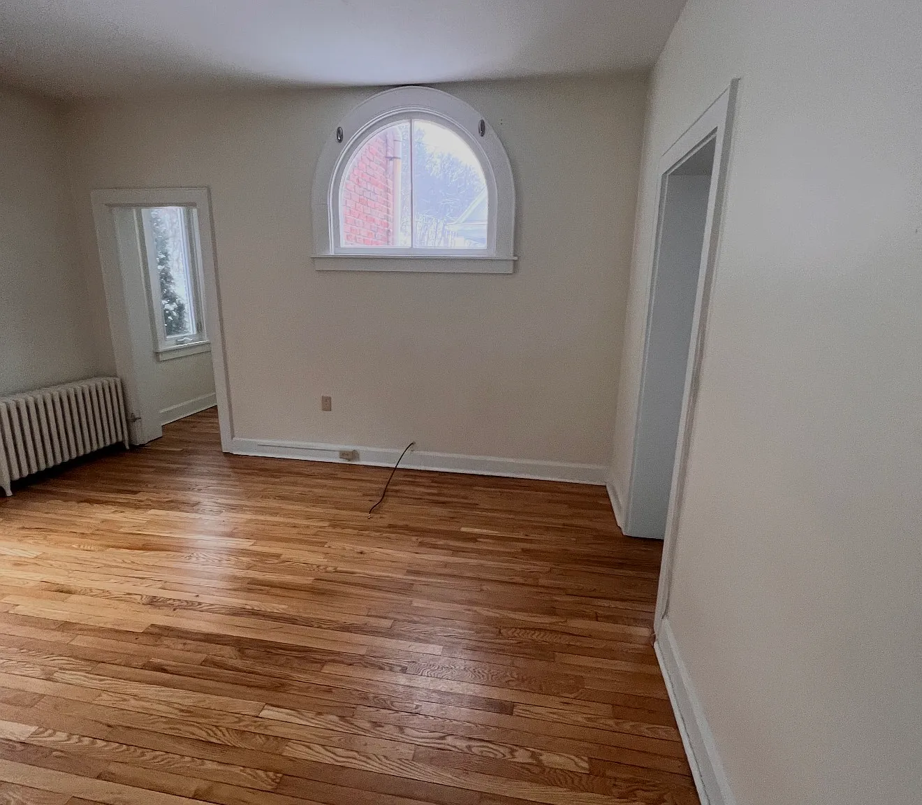 1 bed, 900 sqft, $950 — Photo 1
