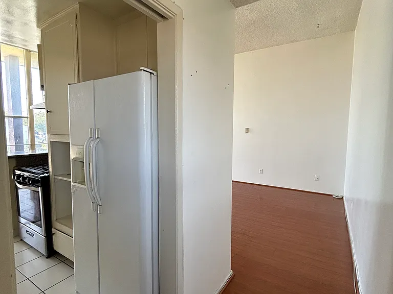 620 N Wilcox Ave — Photo 9