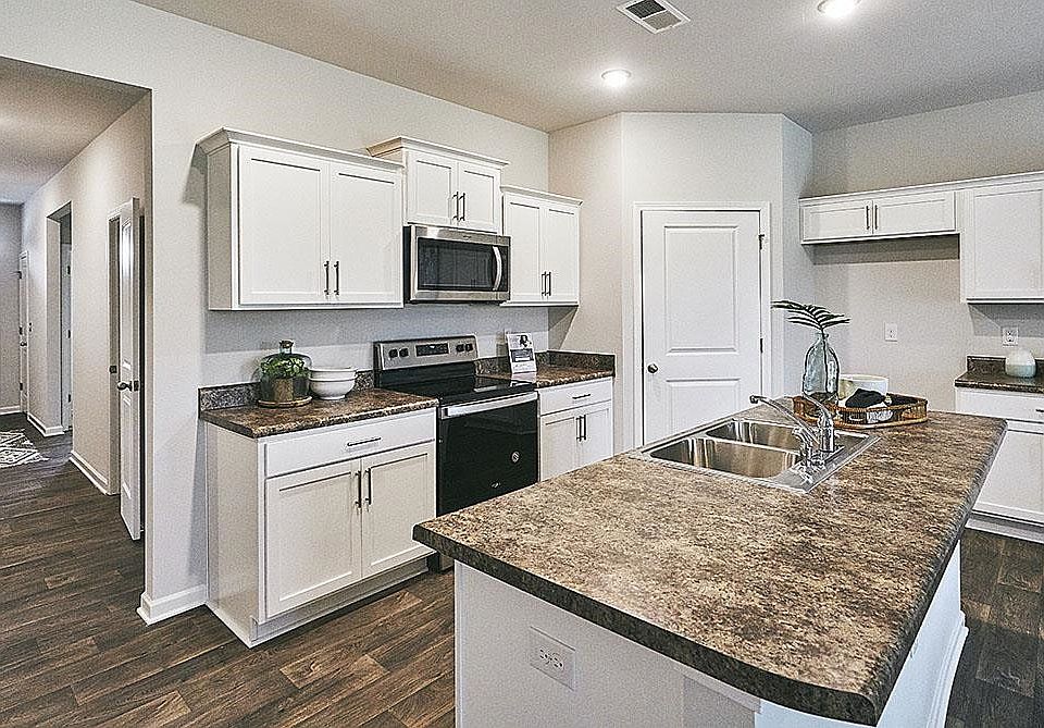1st image of 2202 Lily Dr #47