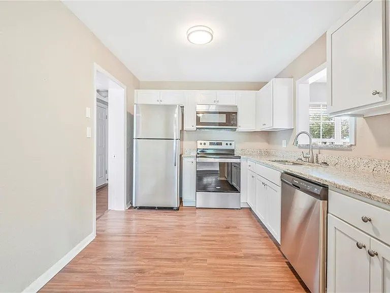 5737 Cortez Dr — Photo 48