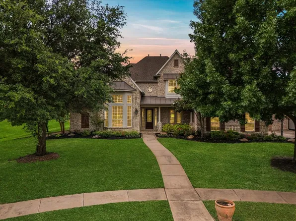 704 Landsbury Ct, Keller, TX 76248