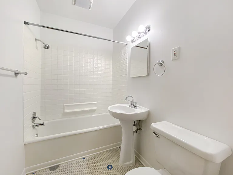 2106 W Concord Pl #2E — Photo 21