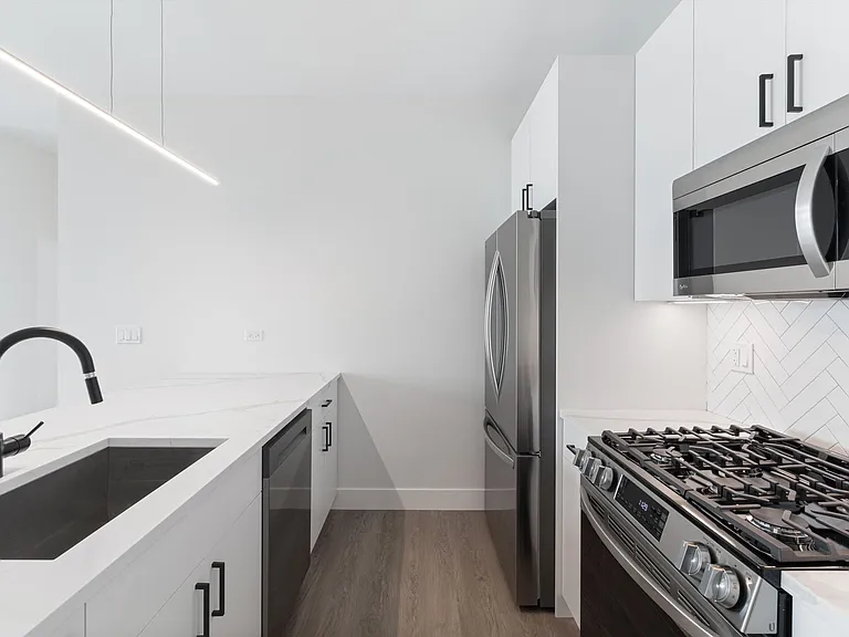 3140 Clybourn — Photo 20