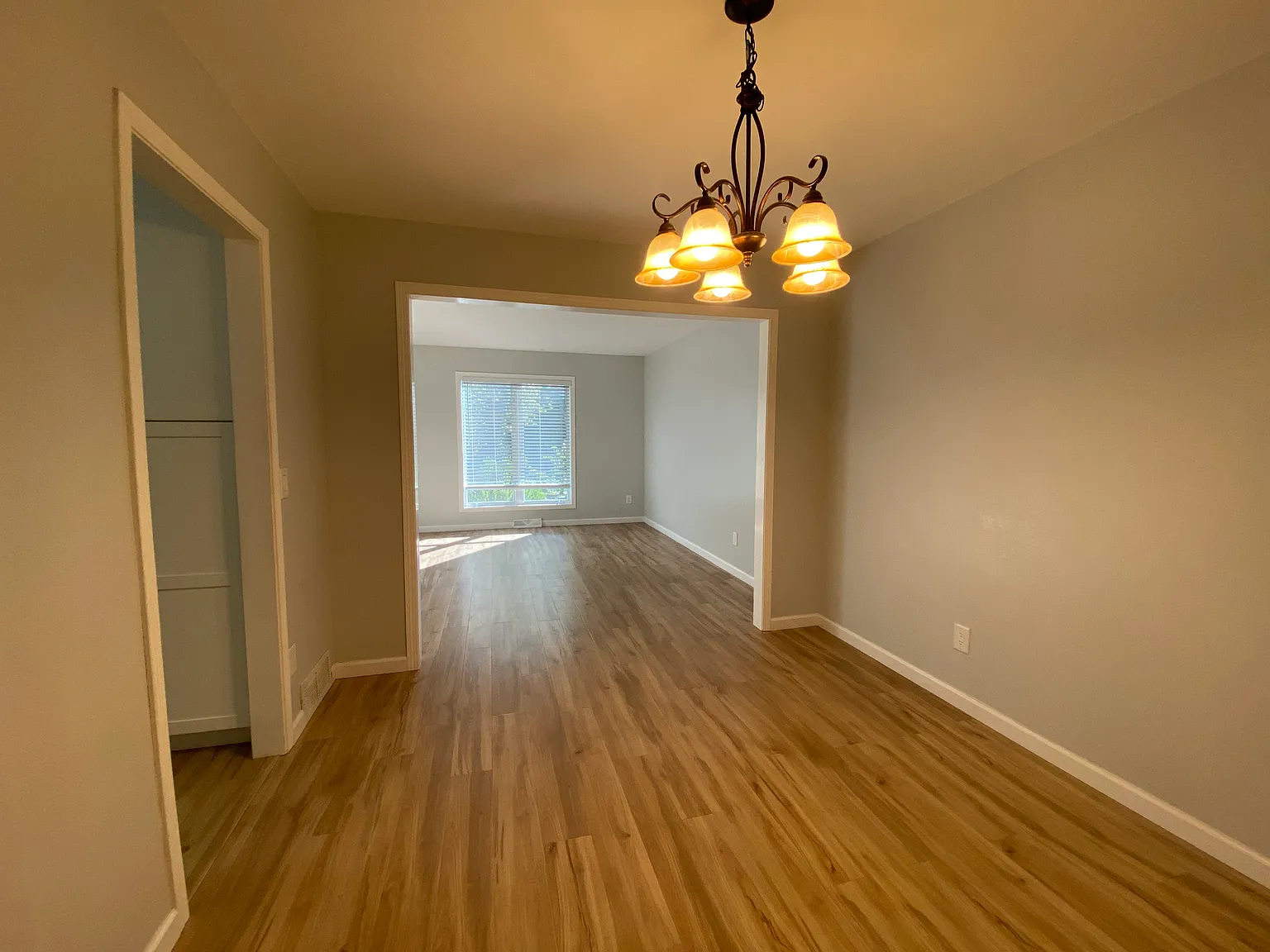3 bed, 2453 sqft, $3,025 — Photo 3