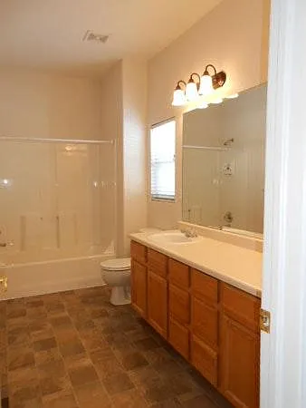 1314 Armsley Ct — Photo 5