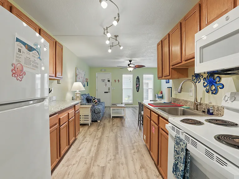 199 Tyler Ave #18 — Photo 10