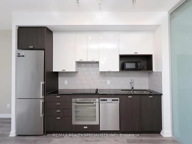 275 Village Green Sq #216 — Photo 11