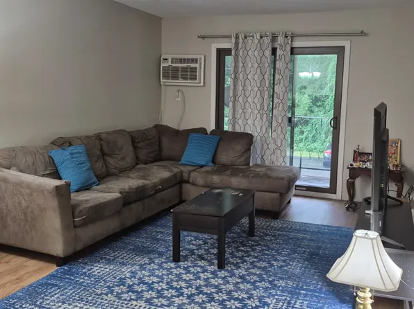 6 Strawberry Bank Rd APT 17, Nashua, NH 03062