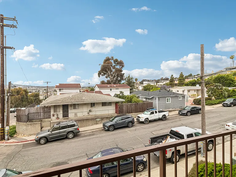 1209 Hueneme St #9 — Photo 28