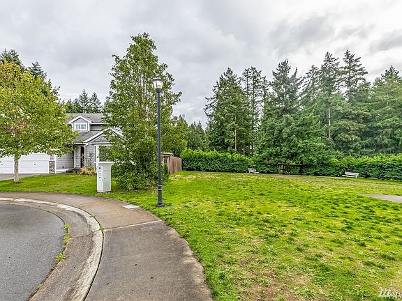 4th image of 18427 84th Ave E