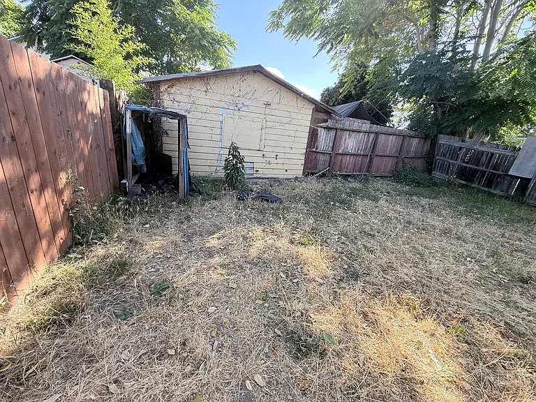 10301 San Leandro St — Photo 18