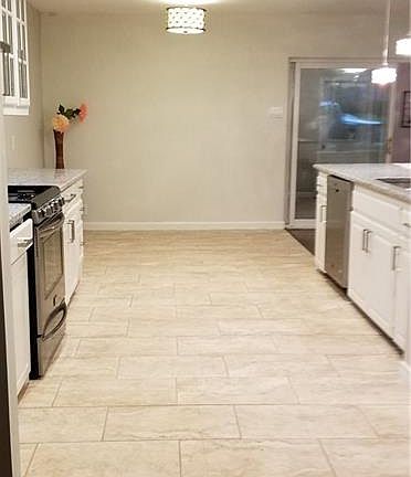 3rd image of 1028 Norton Dr