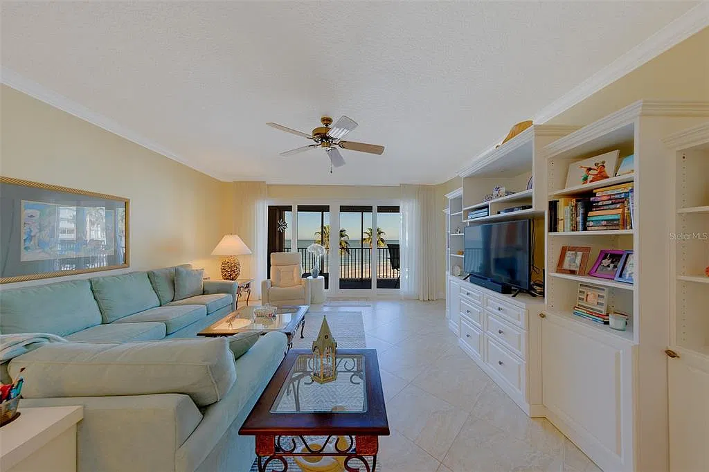 2 bed, 2.0 bath, 1280 sqft, $9,000 — Photo 4