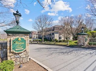 109 Vistas Ct, East Greenwich, RI 02818