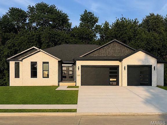 2nd image of 3825 N Arbor Lake Dr