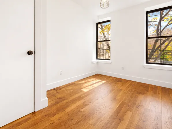 373 Howard Avenue image 1 of 13