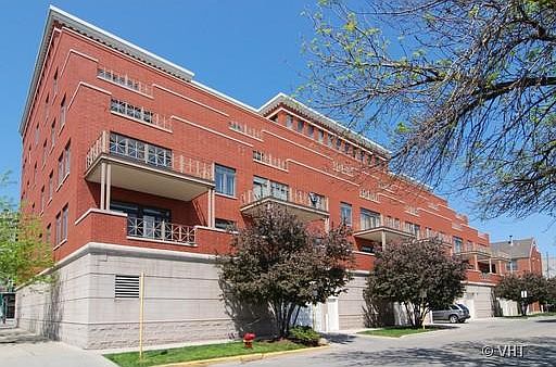 1st image of 1155 W Armitage Ave APT 304